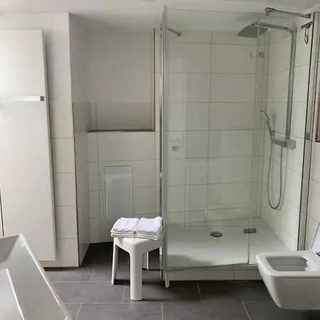 Zum Binnenschiffer